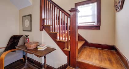 Walk to Main St & Campus! Dtwn Radford Home