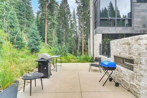 Apartment (2 Bedrooms) | Interior - Ski-in/ski-out! Winter Park Family Gem w/ Hot Tub (Winter Park)