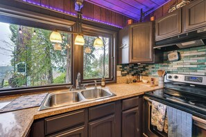 House (2 Bedrooms) | Interior - Private Hot Tub! A-frame Hideaway By Oakland Bay (Shelton)