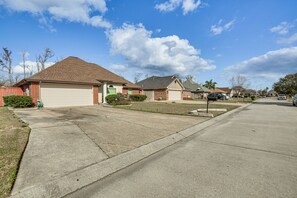 Interior - Explore Bayou Country! Family Home in Nola Suburbs (LaPlace)
