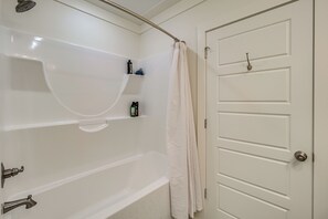 House (1 Bedroom) | Interior - Walk to Historic Dtwn Laurel: Quiet Home w/ Porch (Laurel)