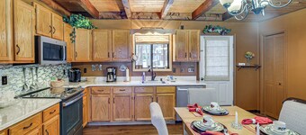 波科諾斯隱藏湖社區度假屋  