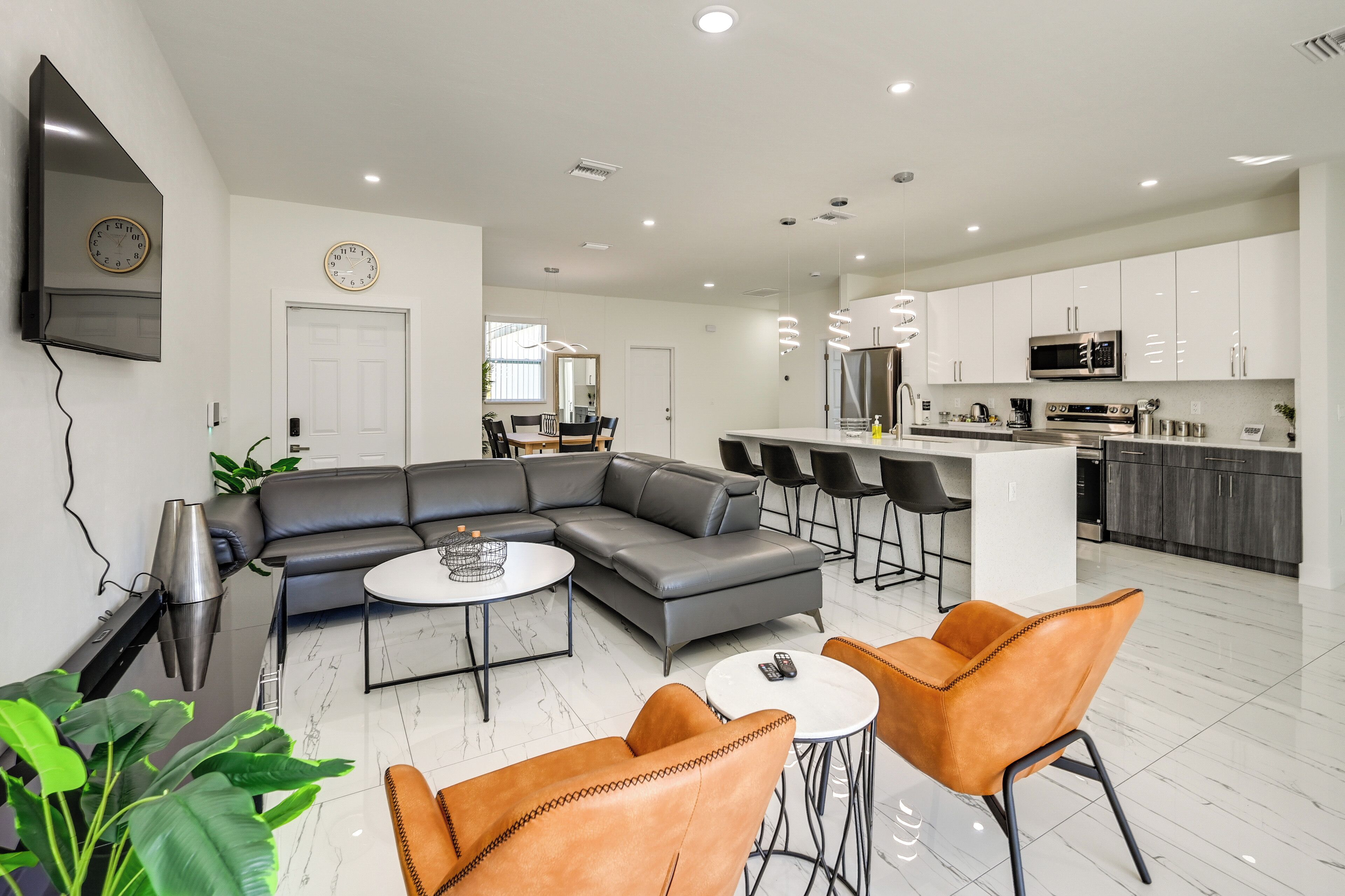 House (3 Bedrooms) | Interior