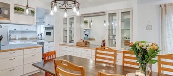 Stunning Mountain Views! Secluded Retreat in Bend