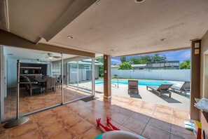 Outdoor dining - Beach Retreat with Pool (Seminole)