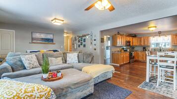 House (2 Bedrooms) | Front of property