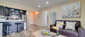 Sip, Golf & Explore: Pleasanton Retreat!