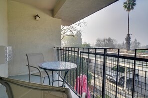 Apartment (1 Bedroom) | Interior