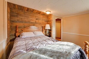 House (3 Bedrooms) | Interior - Anglers Paradise: Lake Eufaula Escape w/ Views! (Georgetown)