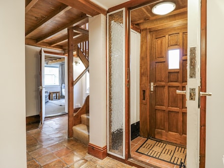 Cottage | Interior. White Gates