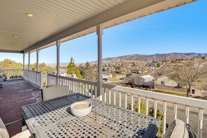 Front of property - Family & Group Friendly! Hilltop Cedar City Home (Cedar City)