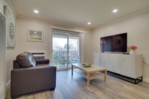 Interior - Pleasanton Gem in Quiet Community w/ Pool Access (Pleasanton)