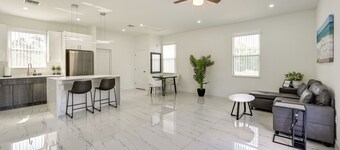 Fairways & MLB Fun! Couples Home in Lehigh Acres