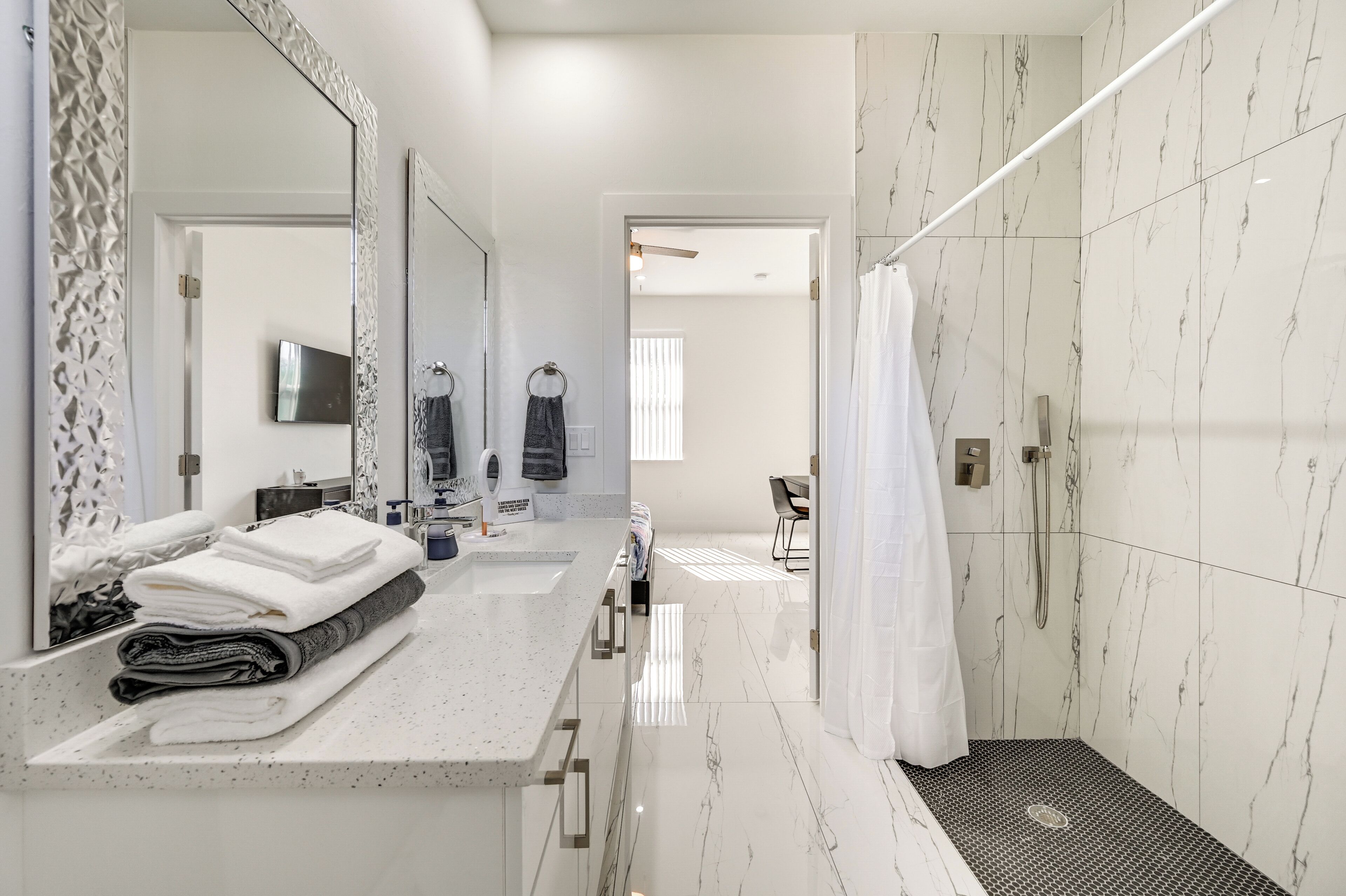 House (1 Bedroom) | Interior