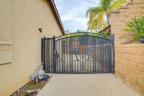 Interior - Sip, Hike & Explore: Quiet Socal Studio w/ Patio! (Winchester)