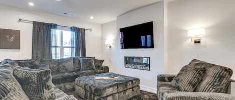 Apartment (3 Bedrooms) | Front of property