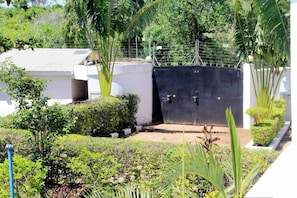 Enceinte de lâhĂ©bergement