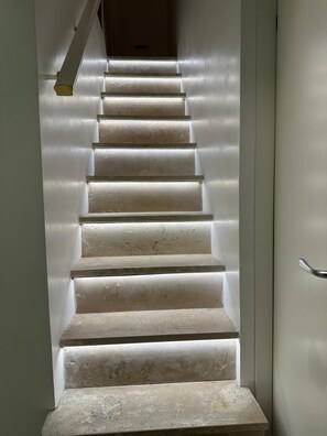 Interior - Canal View Boutique Apartment (Venezia)