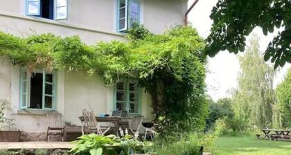 Romantische Schäferhütte im Kirschgarten – Ruhe & Natur nahe Kutná Hora