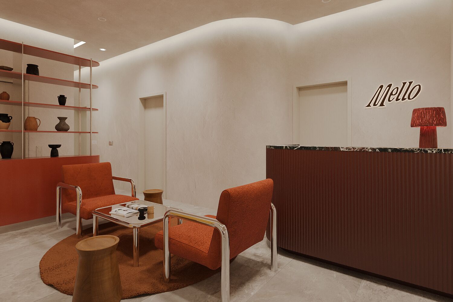 Un interior moderno con un mostrador de recepción, sillas color naranja, una mesa de centro y estanterías con cerámica.