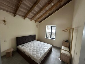 Phòng, trang thiết bị hỗ trợ người có khó khăn khi di chuyển, không hút thuốc | Màn/rèm cản sáng, phòng cách âm, bàn ủi/dụng cụ ủi quần áo 