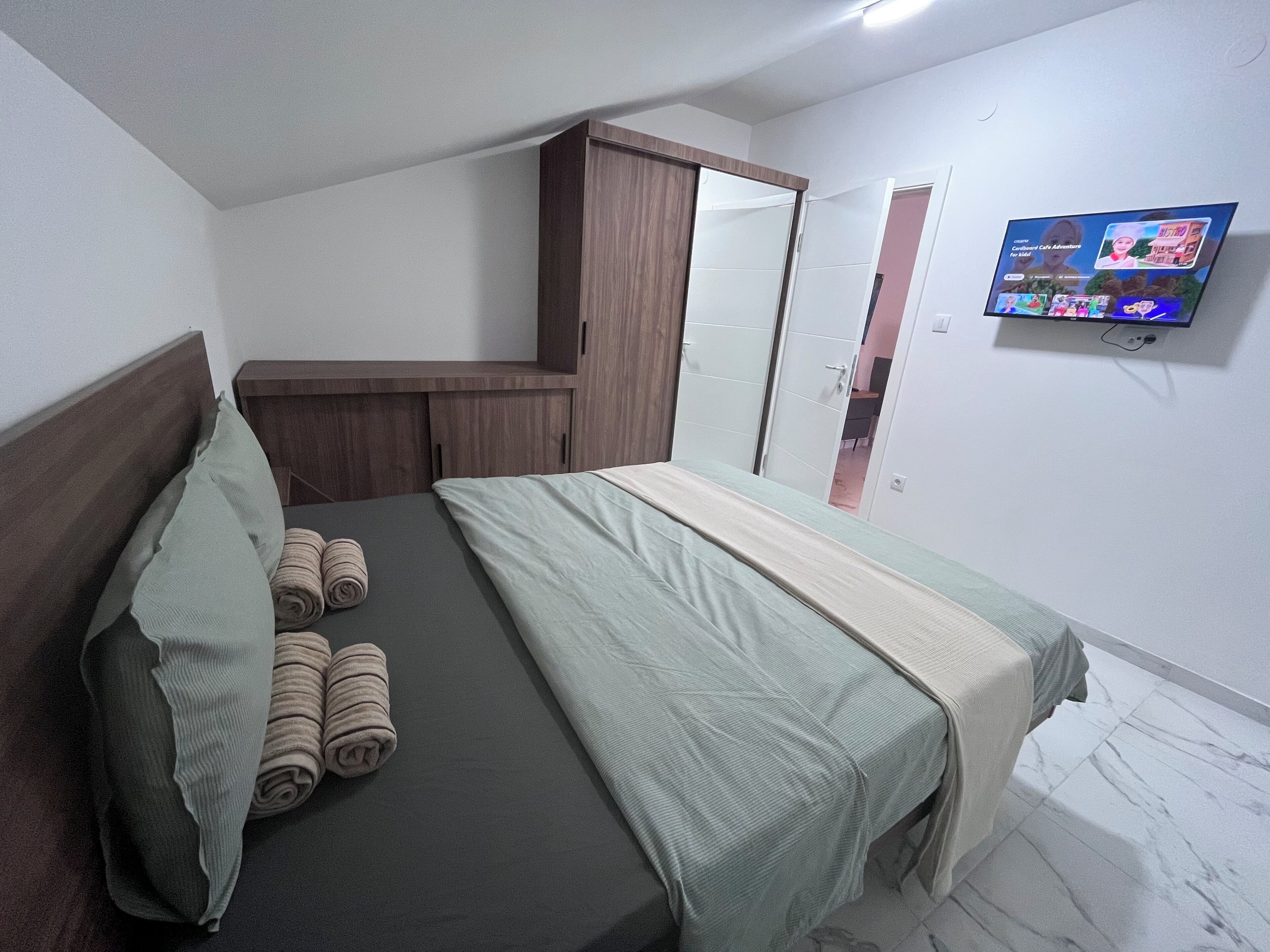 1 chambre, fer et planche à repasser, Wi-Fi, draps fournis