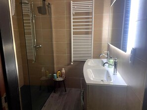 Ferienhaus | Badezimmer
