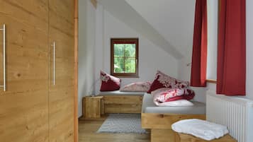 2 chambres, coffres-forts dans les chambres, Wi-Fi gratuit