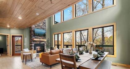 Beachfront - Outdoor Living, Games, Great Location