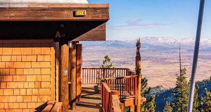 Honeymoon Lodge With Breath Taking Views Of The Valley (SL281A)