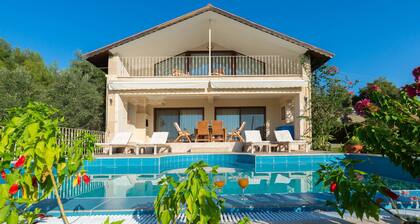 4-Bedroom Cappadocia Stone Villa in Charming Gökbel with Pool & Scenic Views