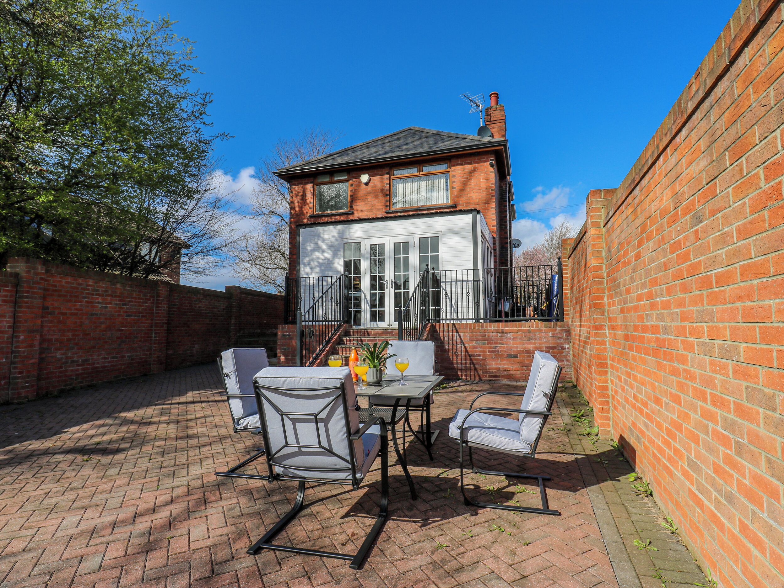 코티지 | 야외 식당