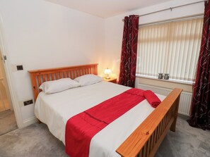 3 bedrooms, individually decorated, individually furnished, free WiFi