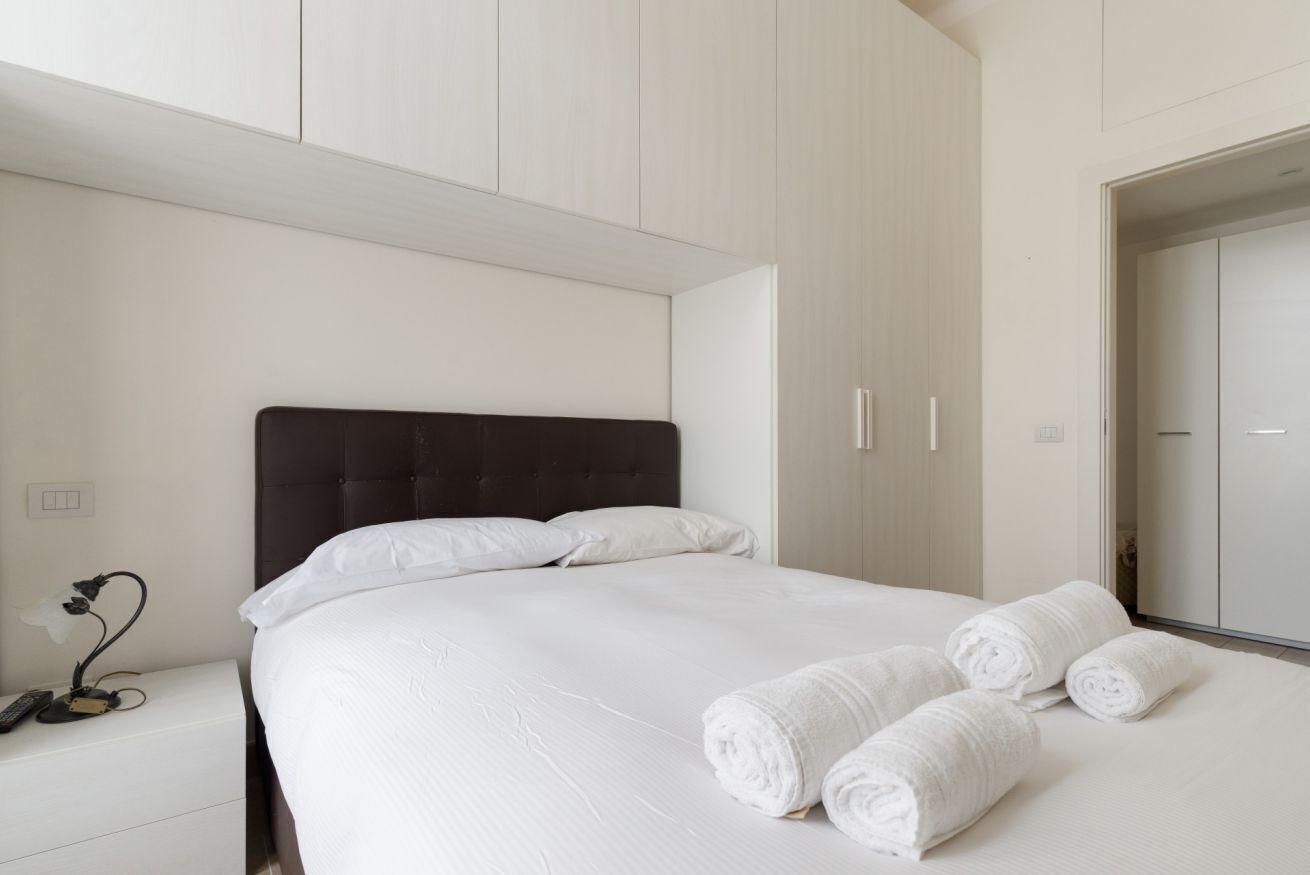 2 bedrooms, iron/ironing board