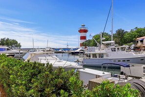 Marina - Stunning Sea Pines Retreat with private pool and spa (Hilton Head Island)
