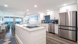 Condo, 2 phòng ngủ | Bếp riêng
