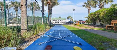 Appart'hĂŽtel, 2 chambres | Terrain de sport