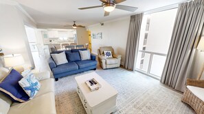 Living area - Shoreline Towers 2061 3 Bedroom Condo (Destin)