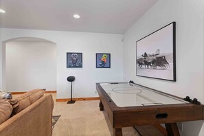 Apartment, 5 Schlafzimmer | Spielezimmer