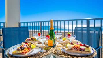 Condo, 3 Bedrooms | Outdoor dining