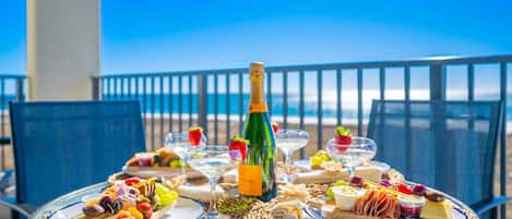 Condo, 3 Bedrooms | Outdoor dining