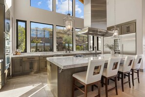 House, 5 Bedrooms | Private kitchen - Chateau #58 5 Bedroom Home (Hurricane)