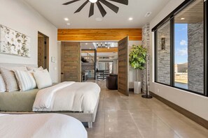 House, 5 Bedrooms - Chateau #58 5 Bedroom Home (Hurricane)