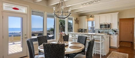 House, 5 Bedrooms | Dining