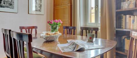 Lägenhet - utsikt mot staden | Vardagsrum