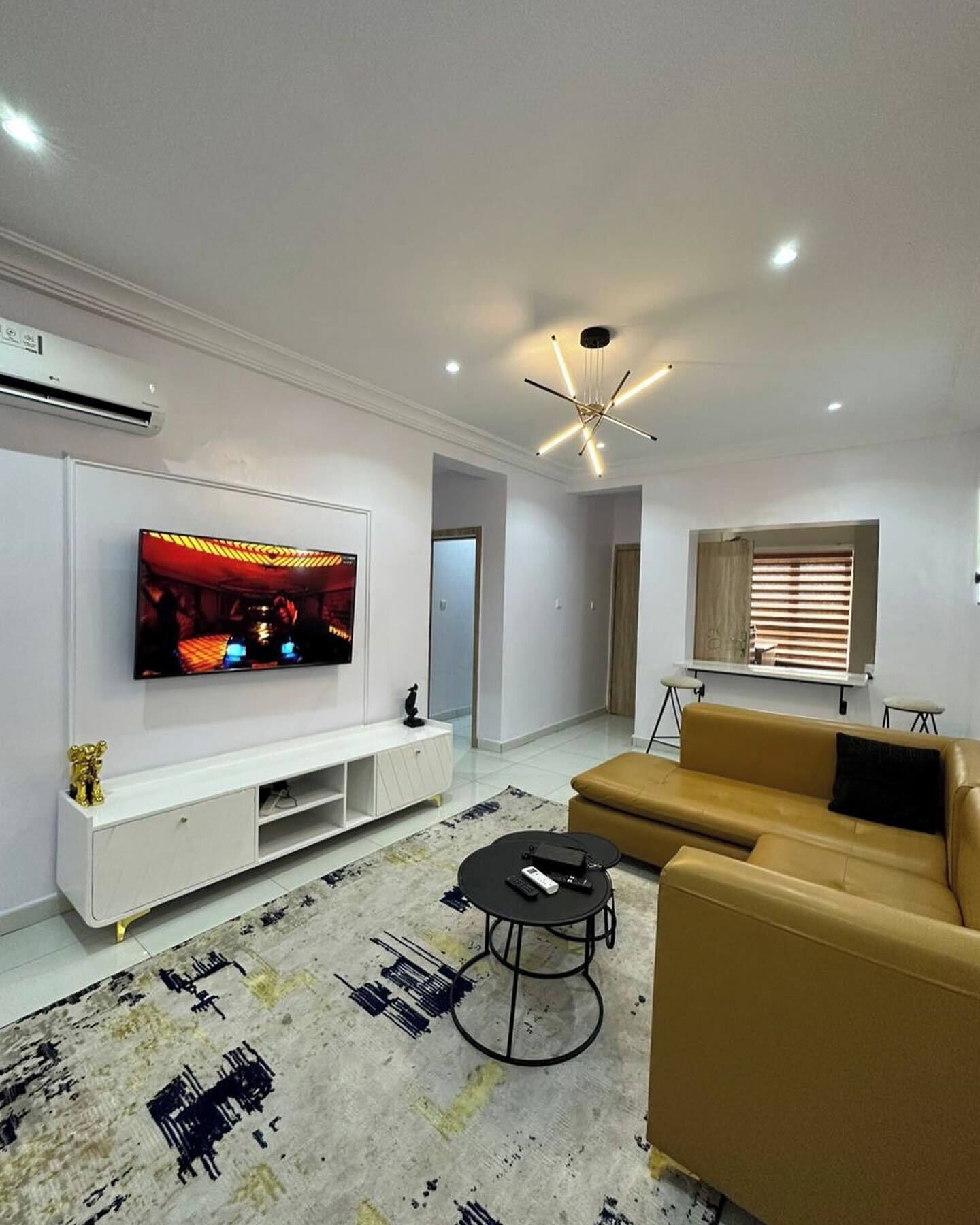 Economy Apartment, Balcony, City View | Living area