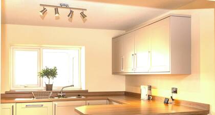 Bay Apt l Sea View l Central l Family Friendly