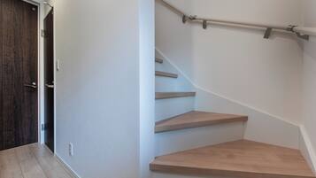 ファミリー ハウス | 内装