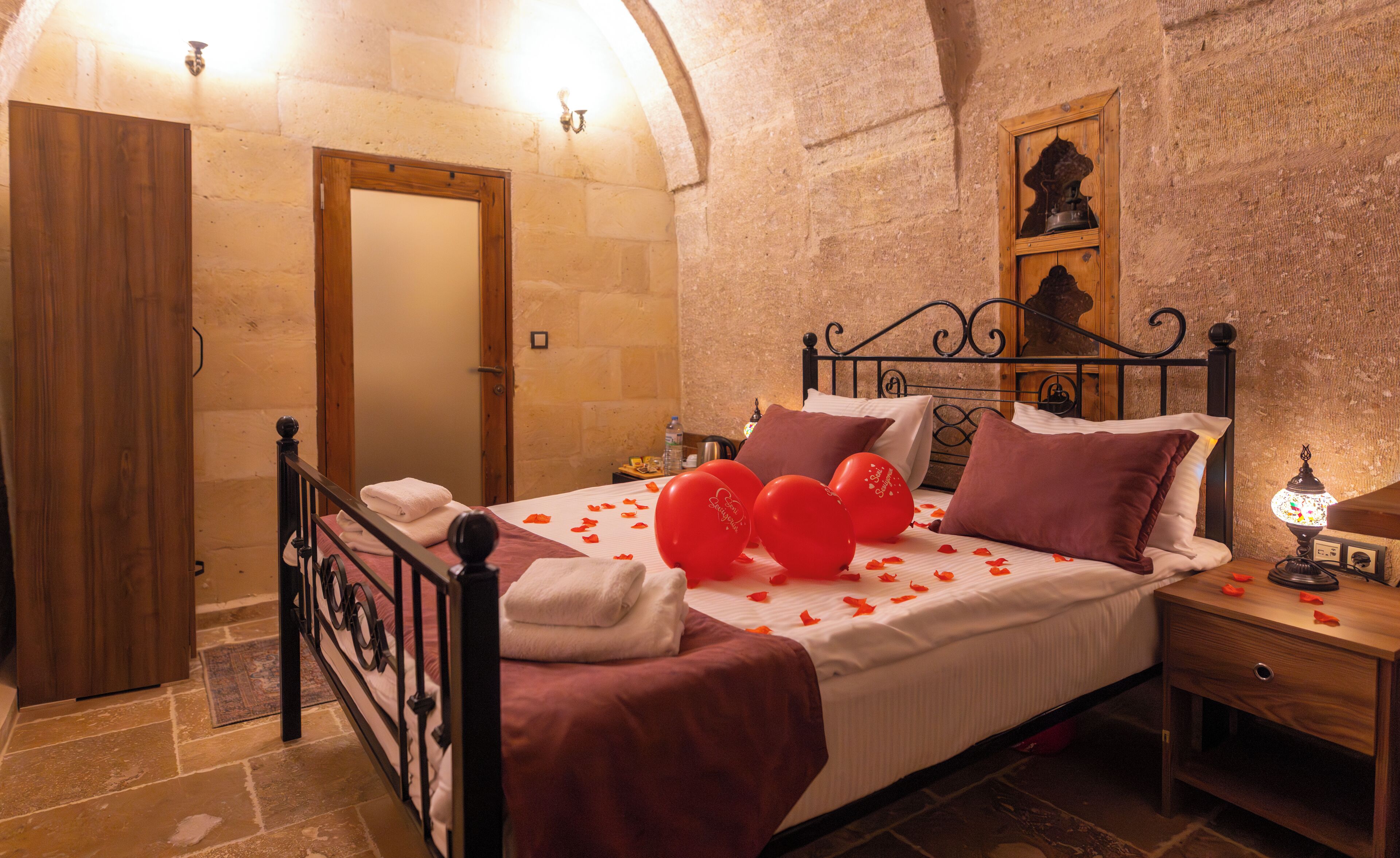 Luxury Suite, City View