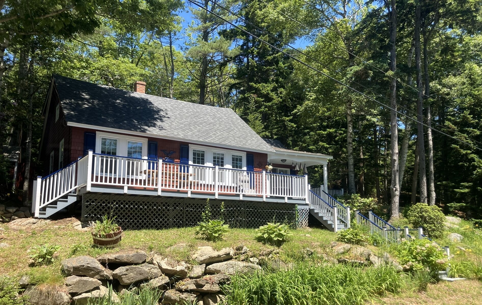 Front view of lodge